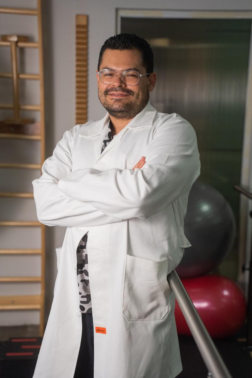 Dr. Alejandro Félix Martínez Caamaño, Rehabilitation Medicine · Interventional Pain